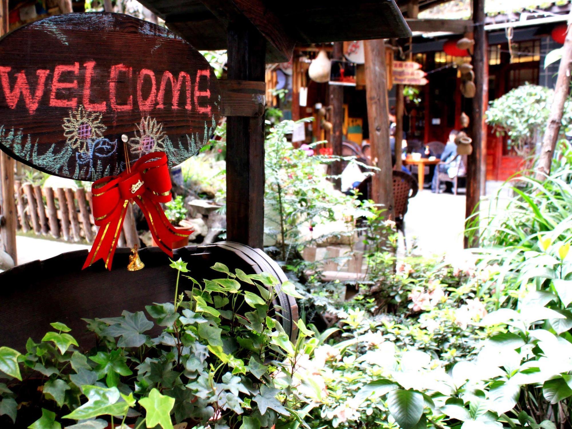 Hello Chengdu International Youth Hostel Buitenkant foto
