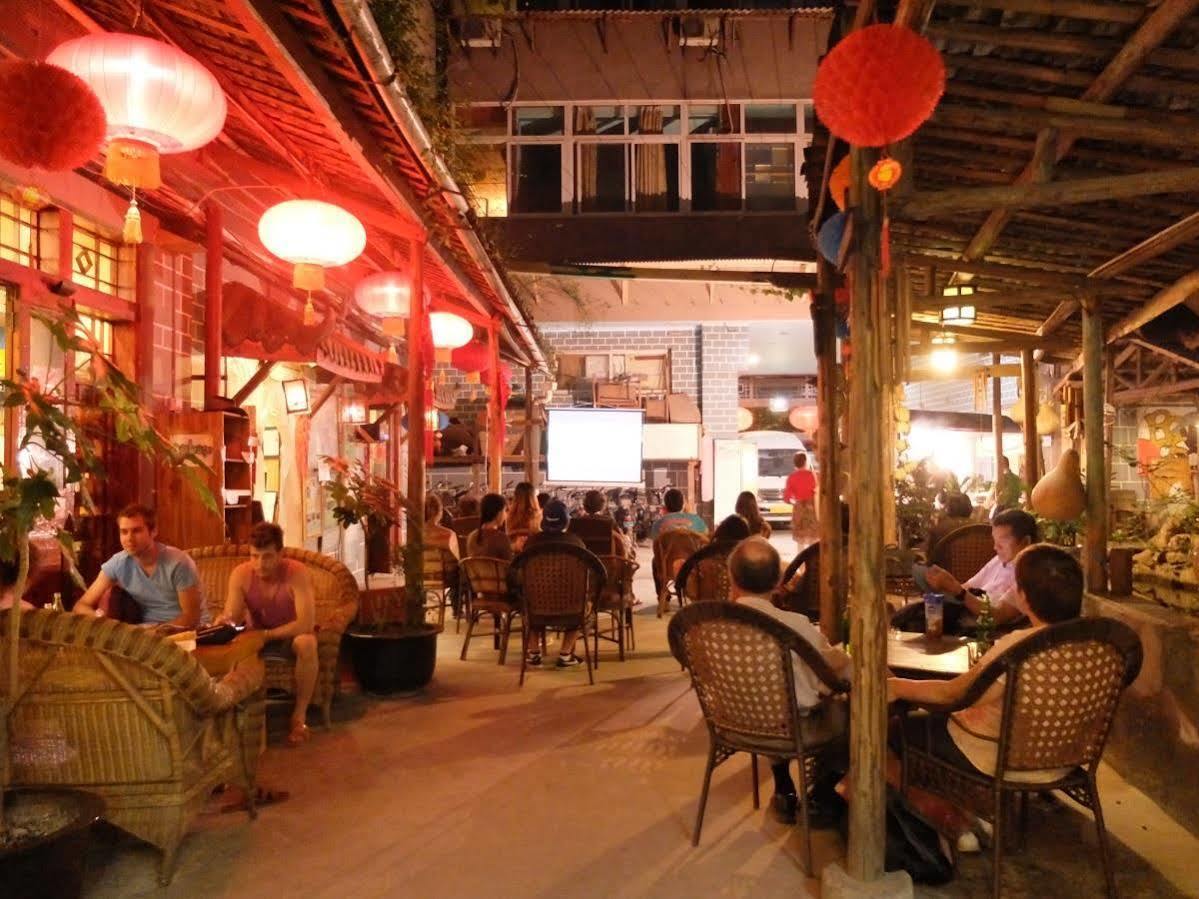 Hello Chengdu International Youth Hostel Buitenkant foto